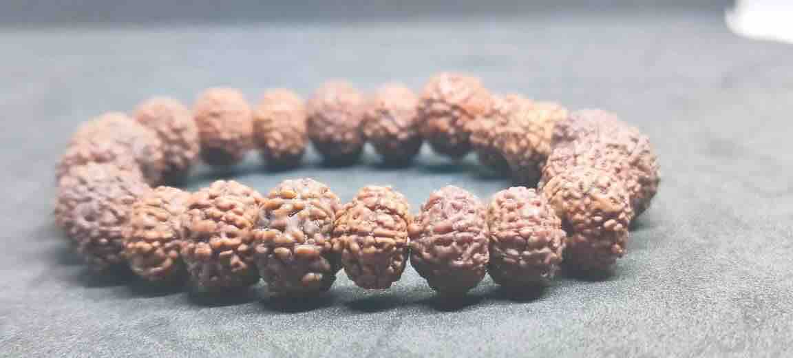 7 Mukhi Bracelet Java