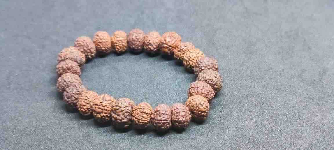 7 Mukhi Bracelet Java